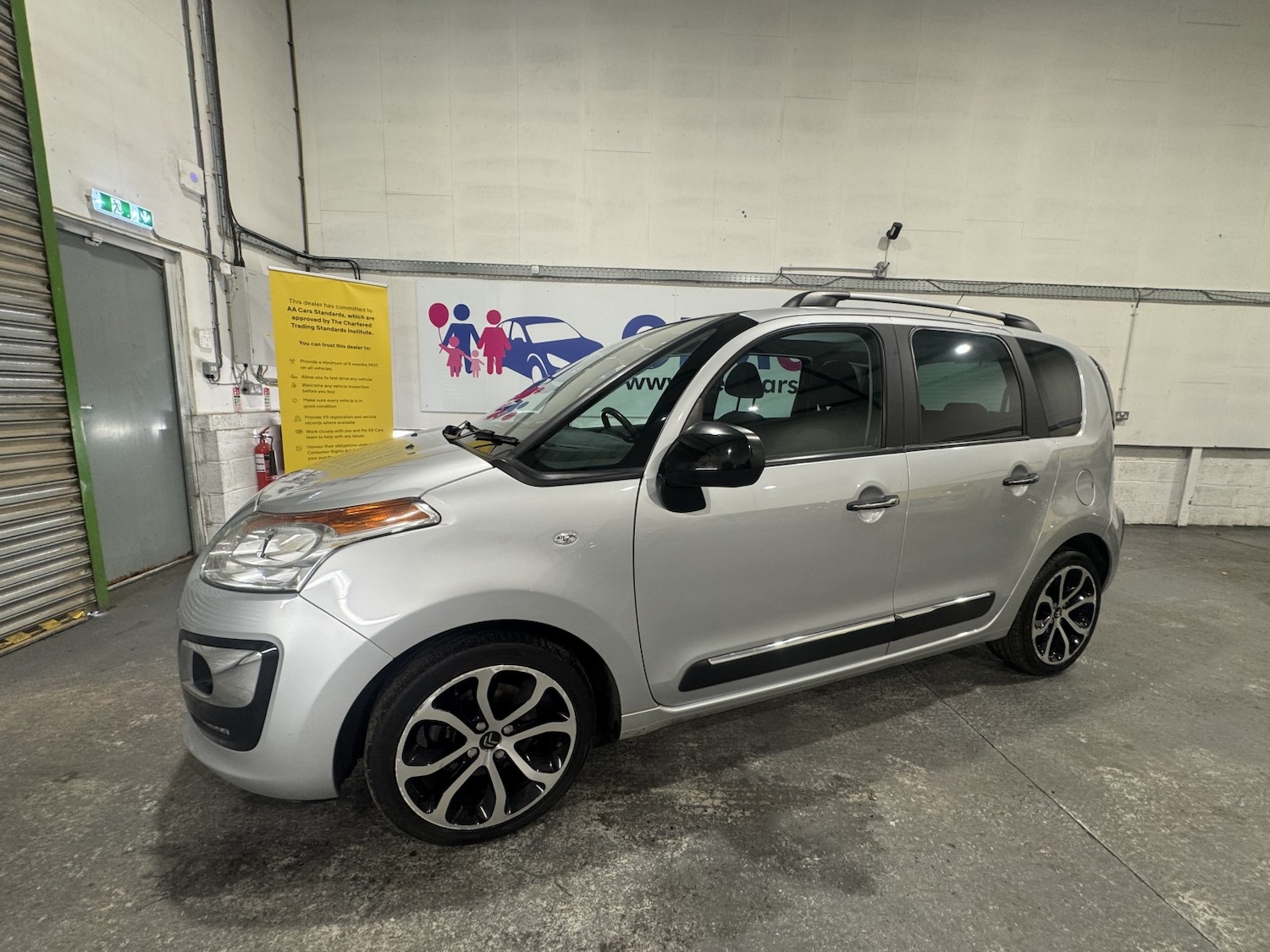 Used Citroen C3 Picasso 2017 for sale - 76712353: Photo 12
