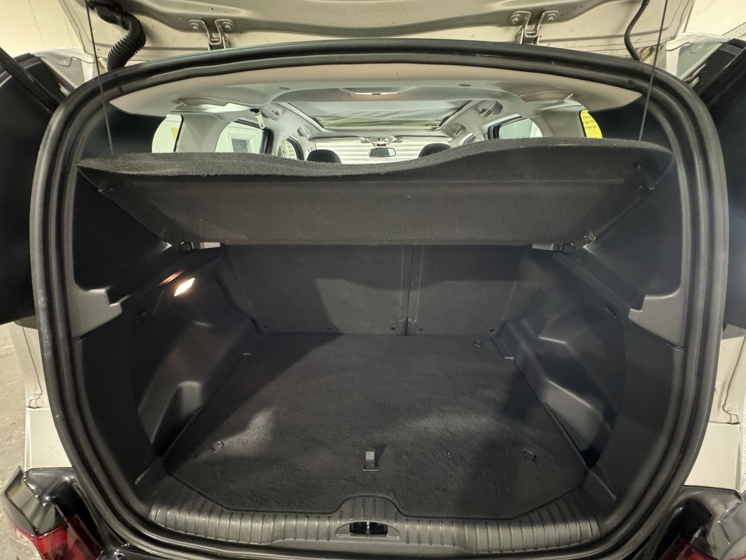 Used Citroen C3 Picasso 2017 for sale - 76712353: Photo 38