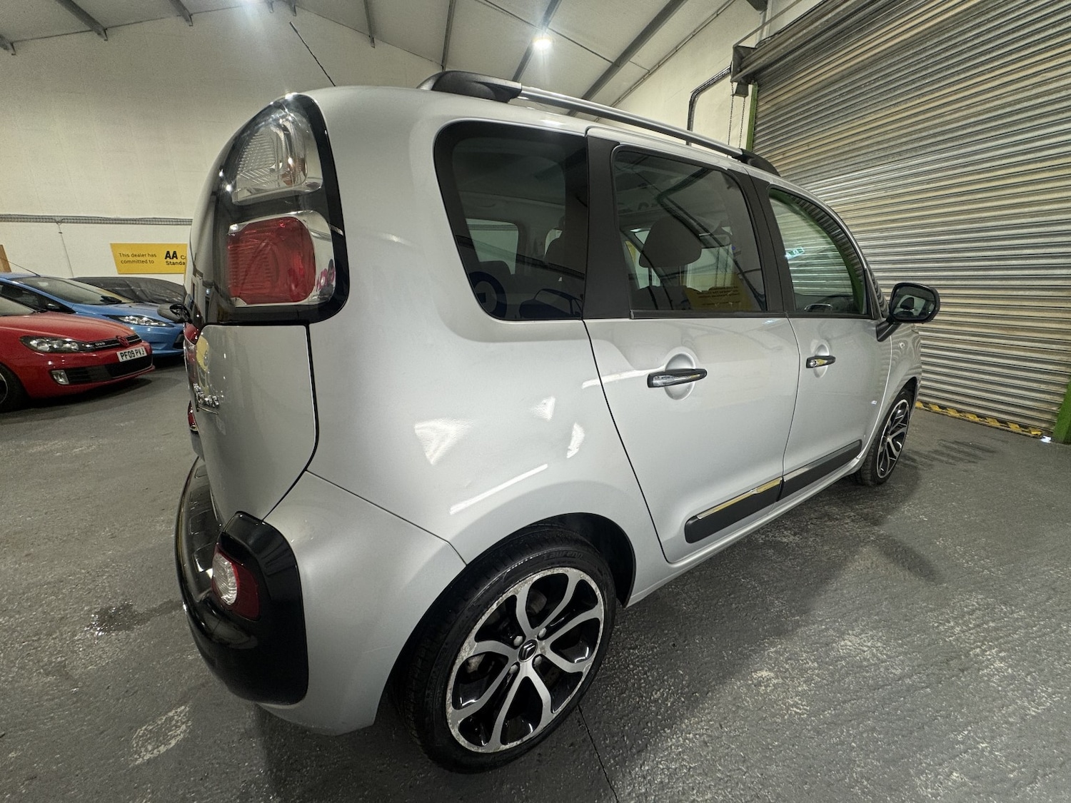 Used Citroen C3 Picasso 2017 for sale - 76712353: Photo 6