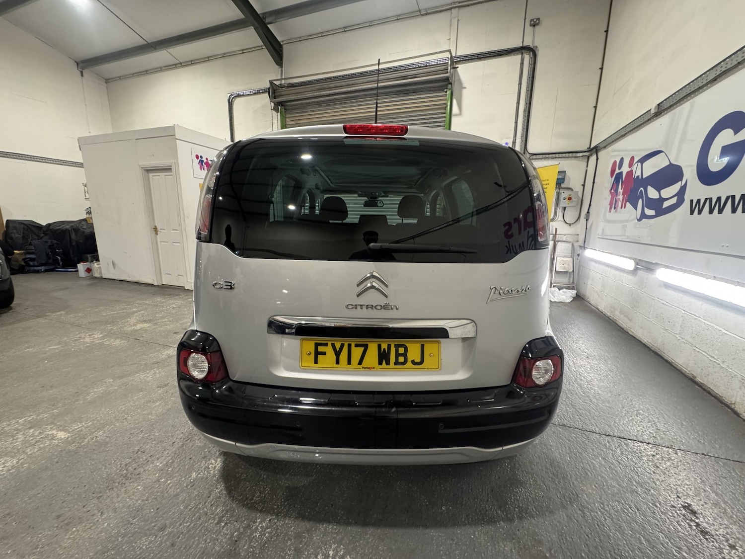 Used Citroen C3 Picasso 2017 for sale - 76712353: Photo 9