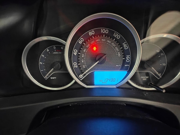 Used Toyota Auris 2013 for sale - 75266563: Photo 23