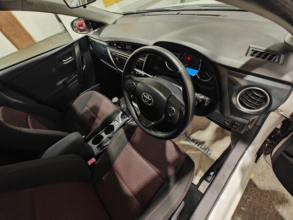 Used Toyota Auris 2013 for sale - 75266563: Photo 24
