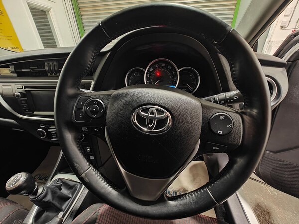 Used Toyota Auris 2013 for sale - 75266563: Photo 26
