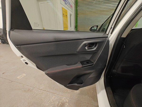 Used Toyota Auris 2013 for sale - 75266563: Photo 44