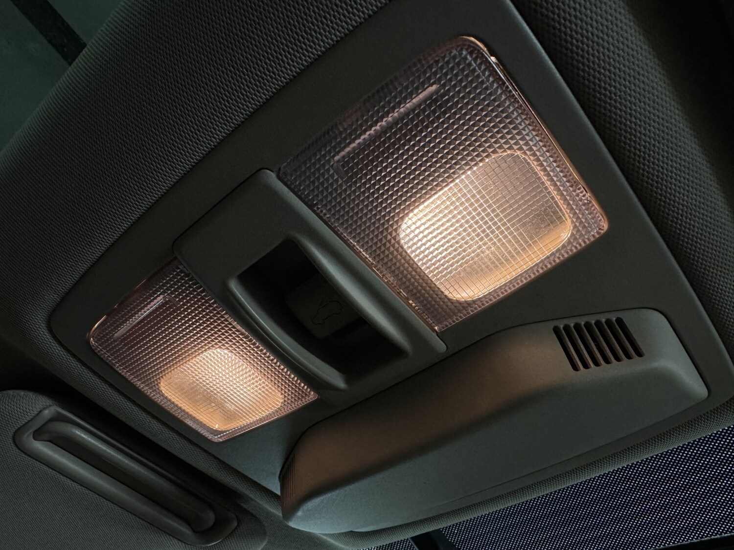 Used Kia Sorento 2010 for sale - 77915746: Photo 38