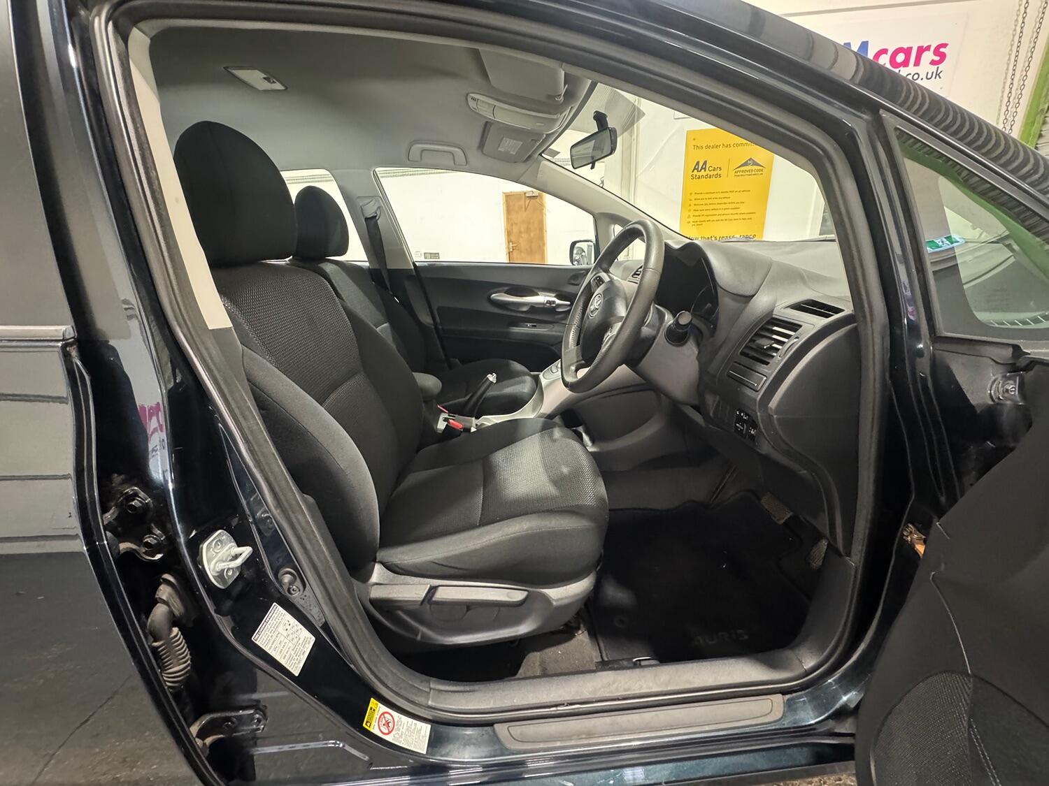 Used Toyota Auris 2012 for sale - 77750054: Photo 35