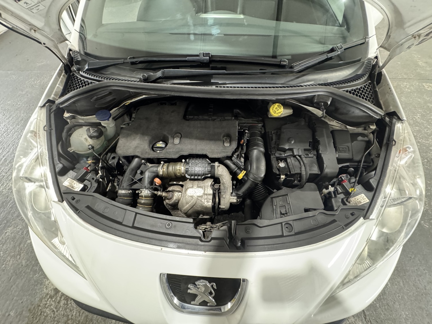 Used Peugeot 207 CC 2012 for sale - 77750027: Photo 28