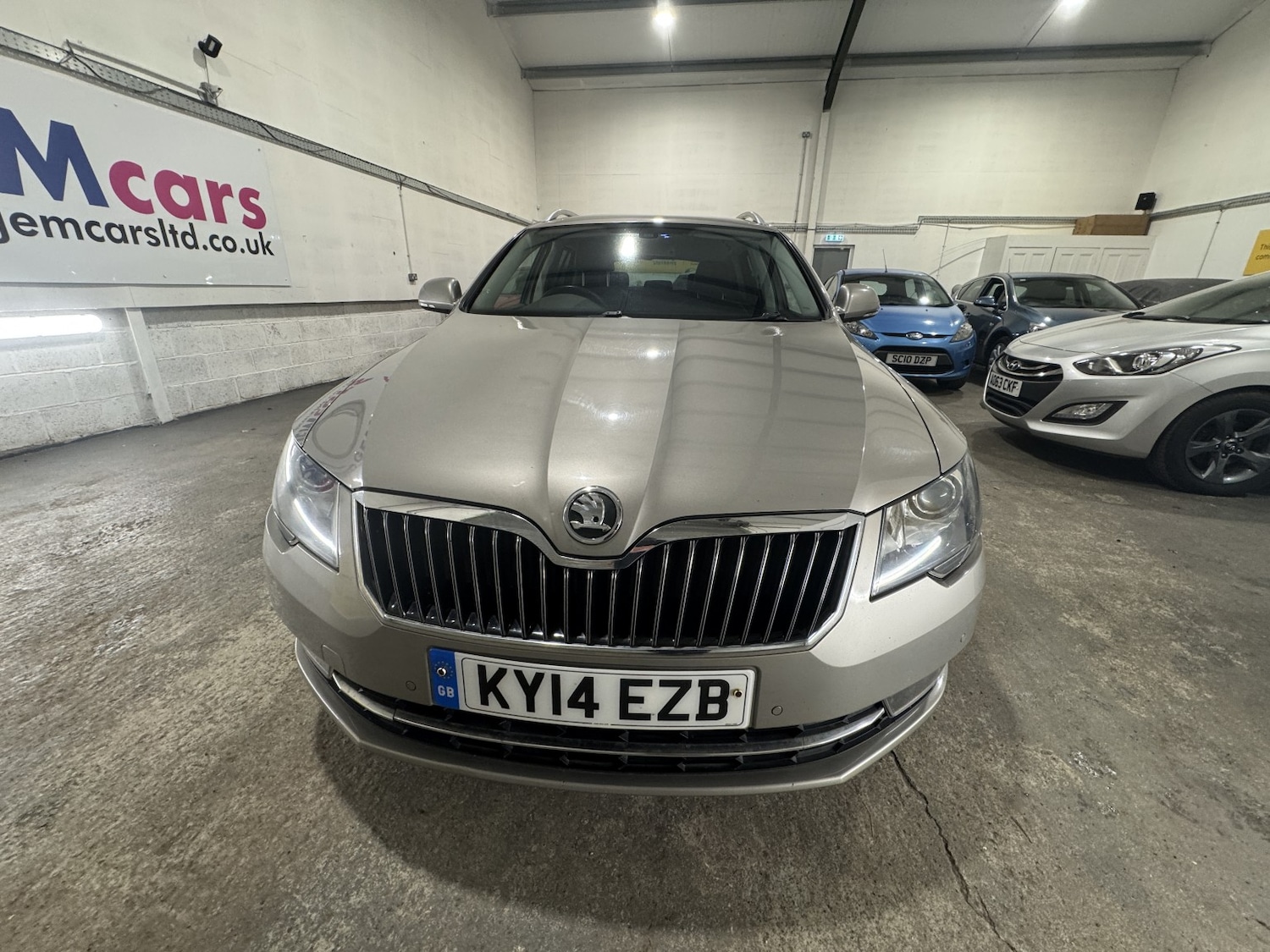 Used Skoda Superb 2014 for sale - 76924322: Photo 2