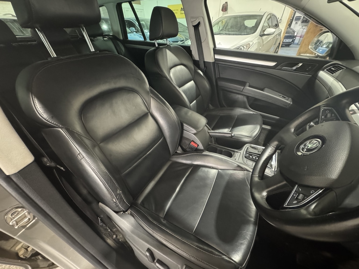 Used Skoda Superb 2014 for sale - 76924322: Photo 29