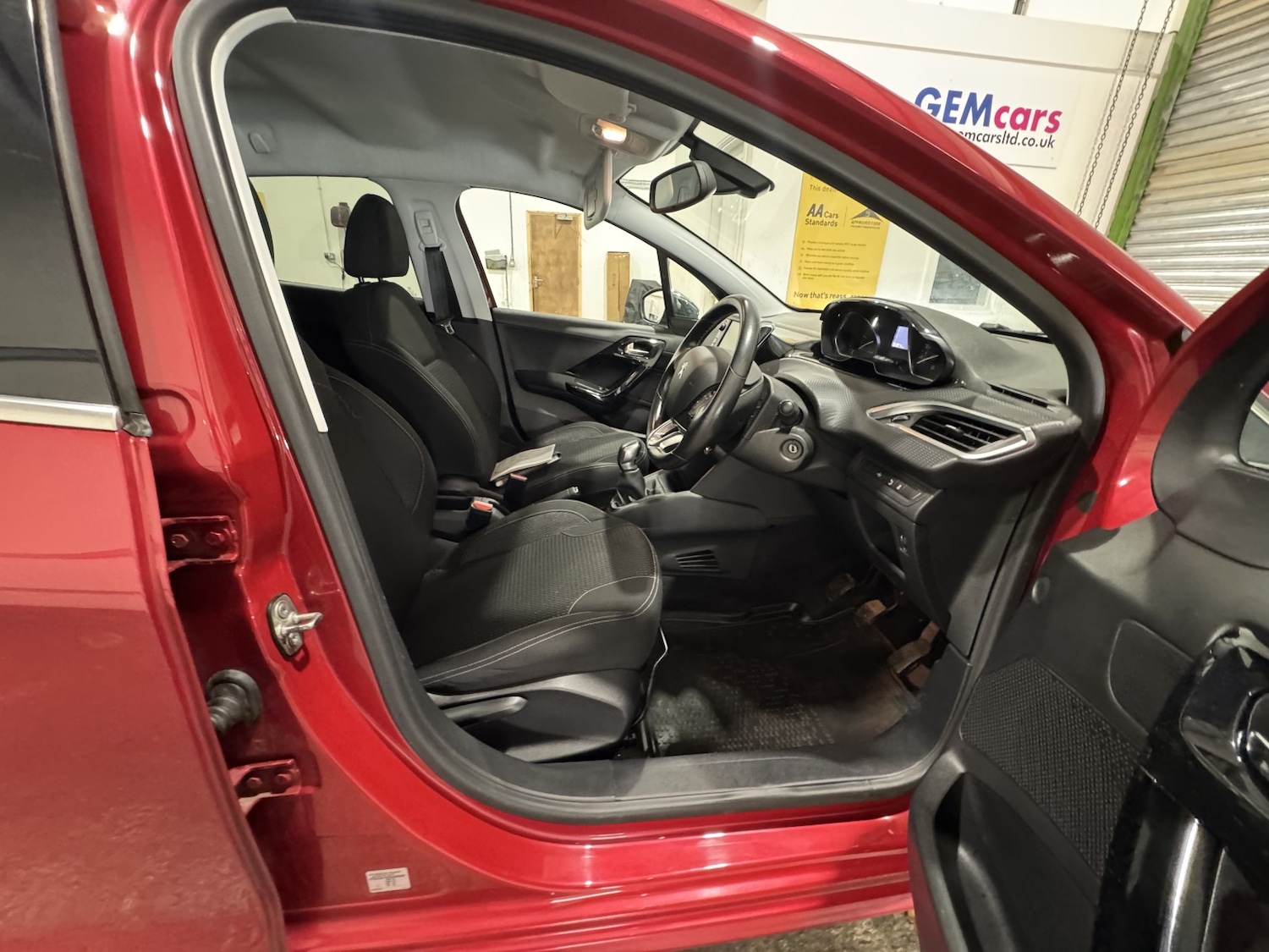 Used Peugeot 208 2016 for sale - 76725685: Photo 20