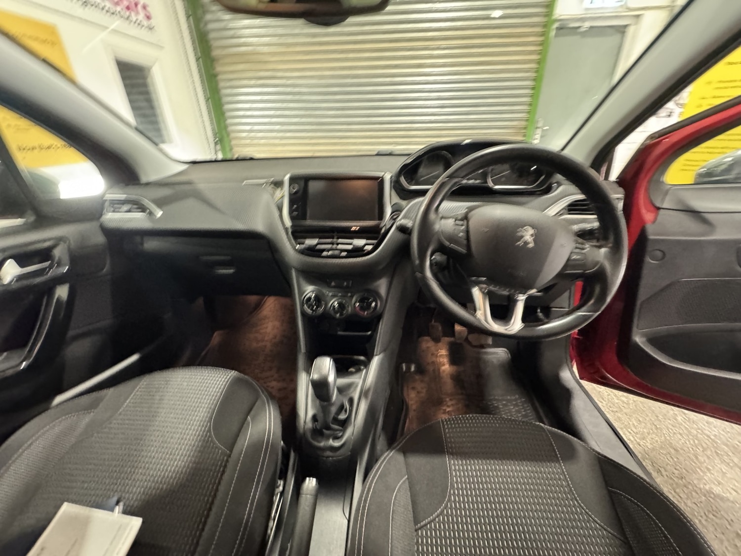 Used Peugeot 208 2016 for sale - 76725685: Photo 26