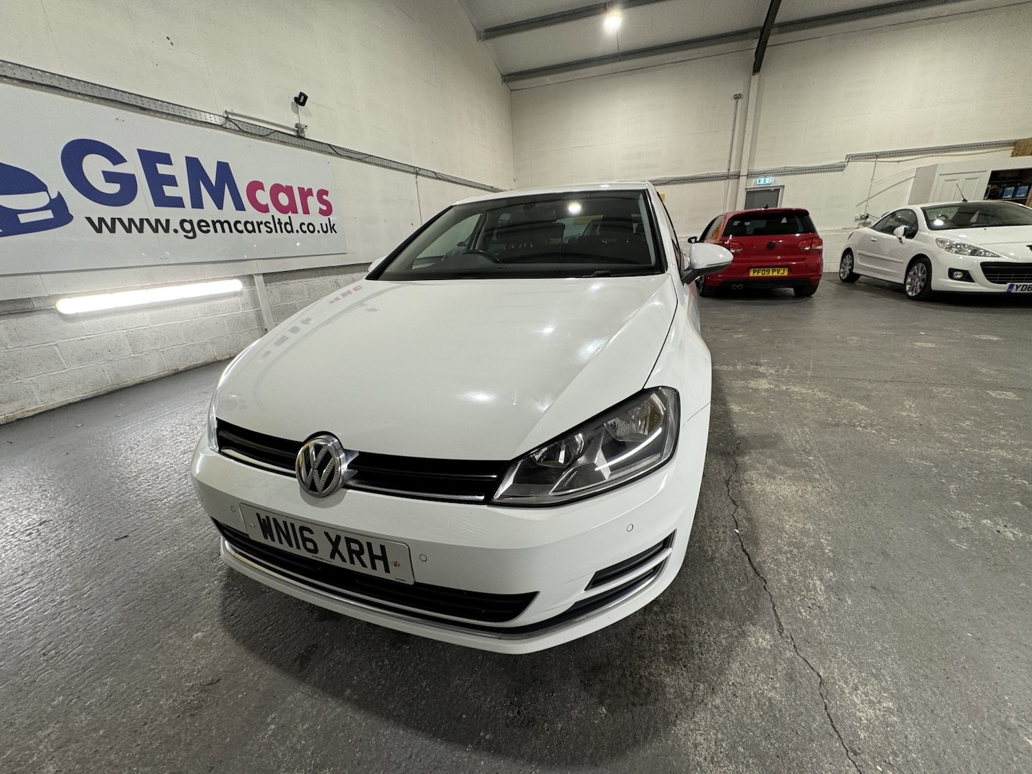 Used Volkswagen Golf 2016 for sale - 76142500: Photo 2