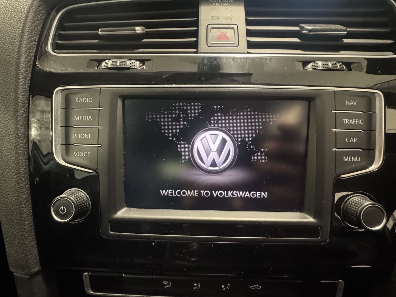 Used Volkswagen Golf 2016 for sale - 76142500: Photo 40