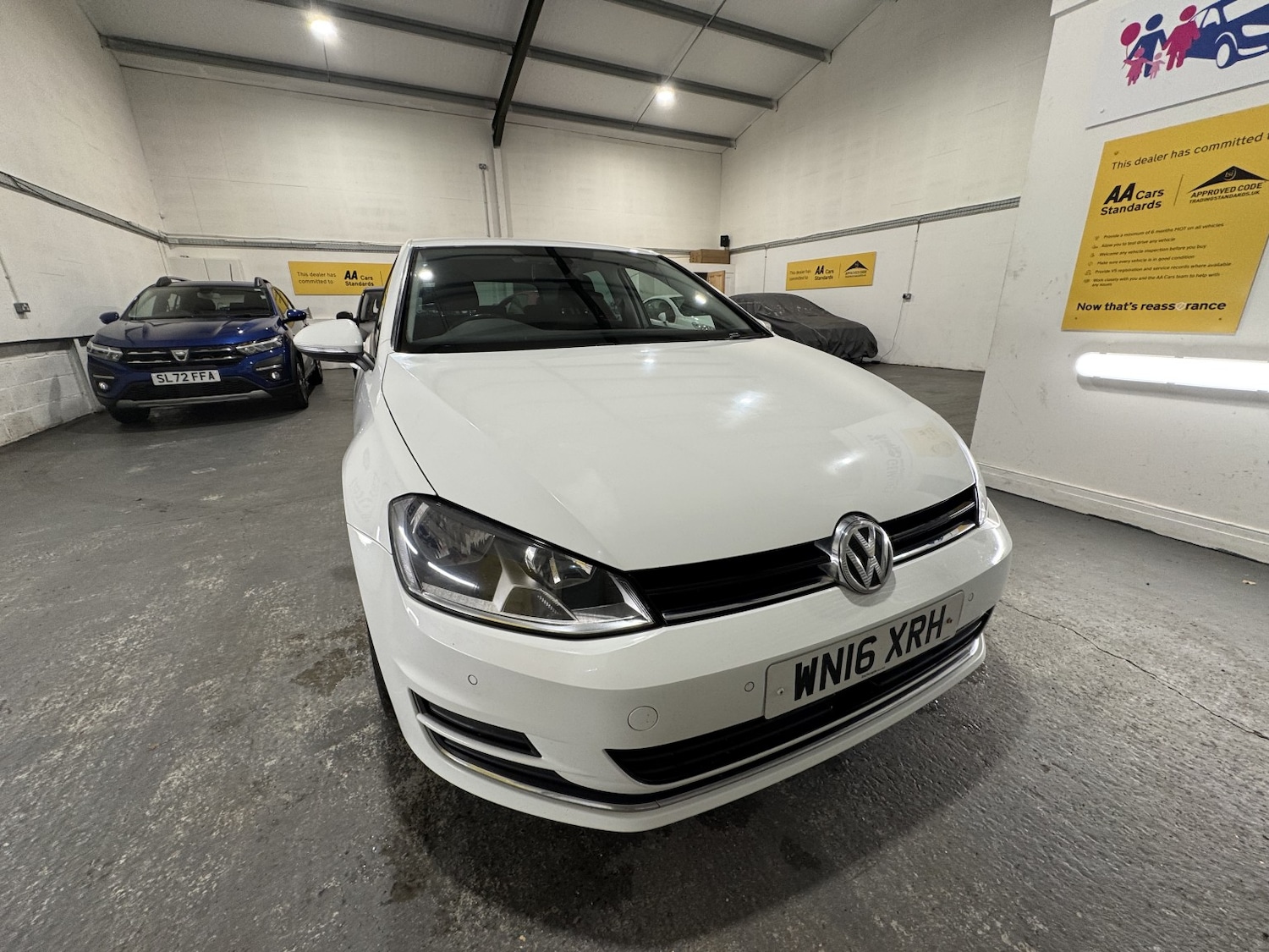 Used Volkswagen Golf 2016 for sale - 76142500: Photo 5