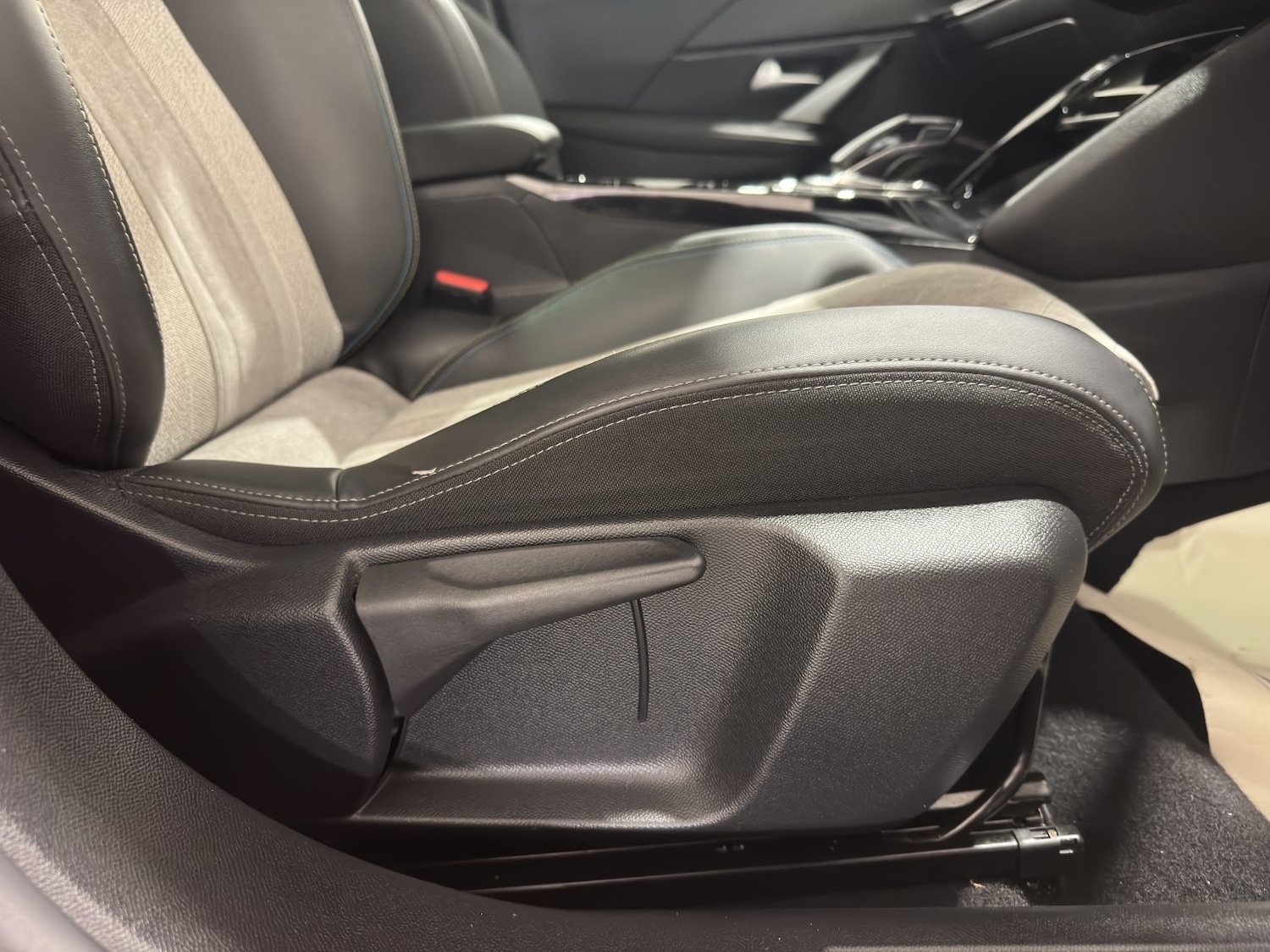 Used Peugeot 2008 2020 for sale - 77595394: Photo 22