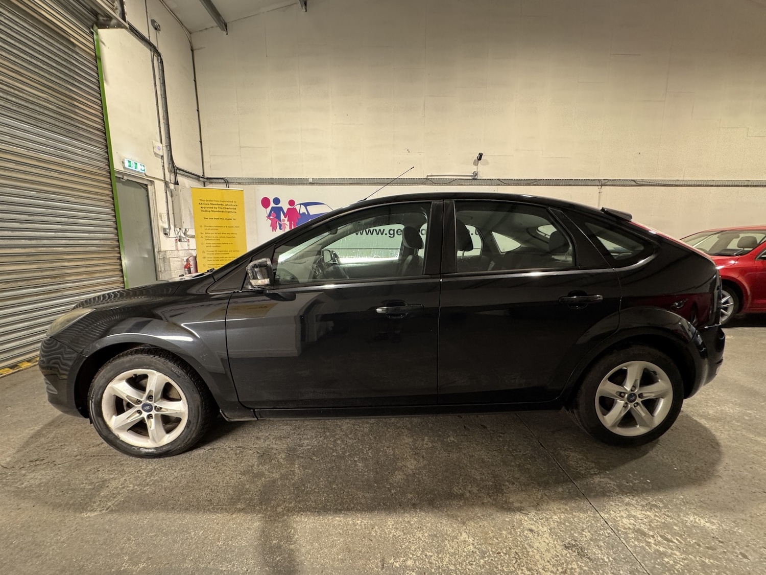 Used Ford Focus 2010 for sale - 77118605: Photo 2