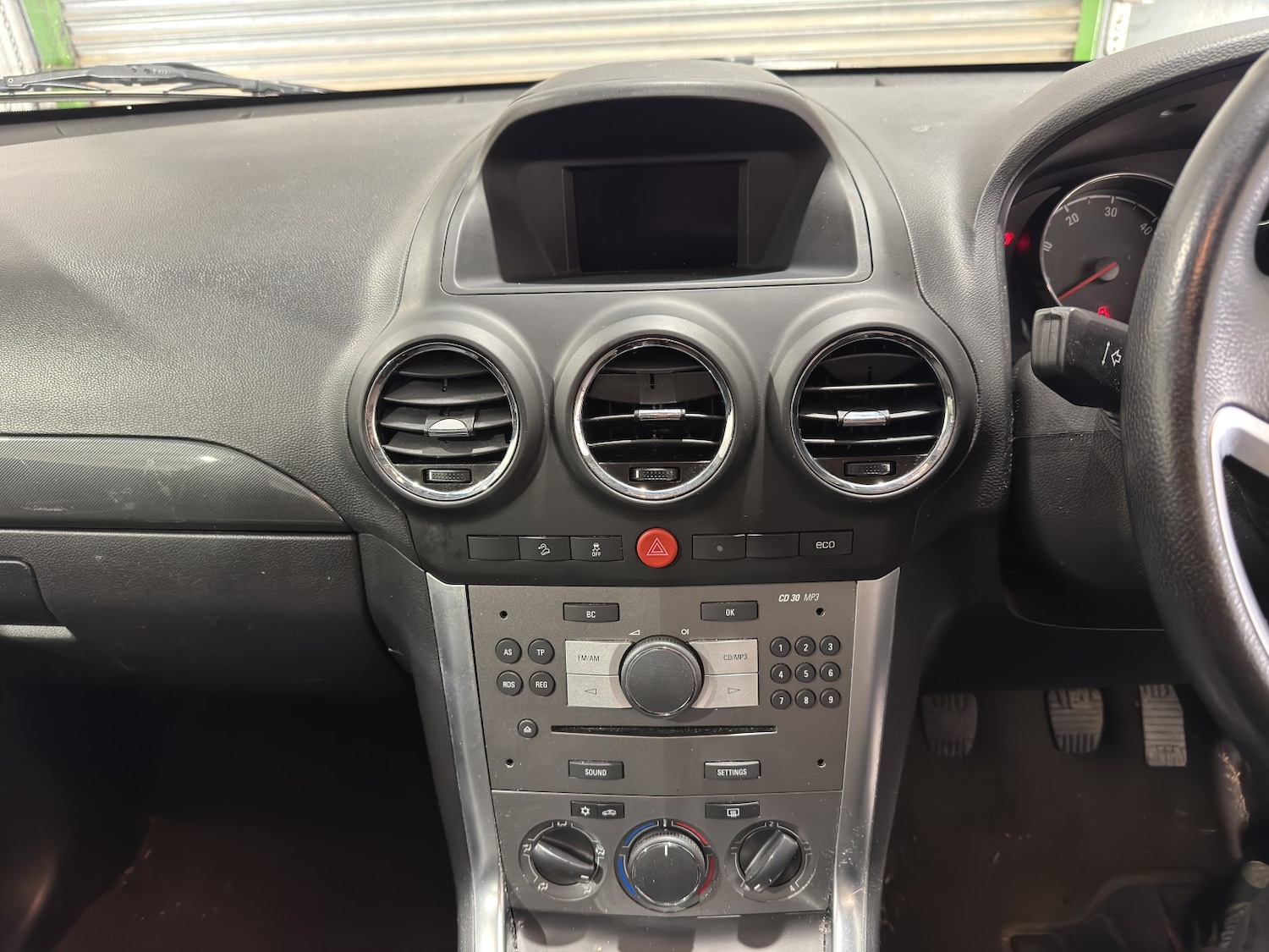 Used Vauxhall Antara 2012 for sale - 77953929: Photo 23