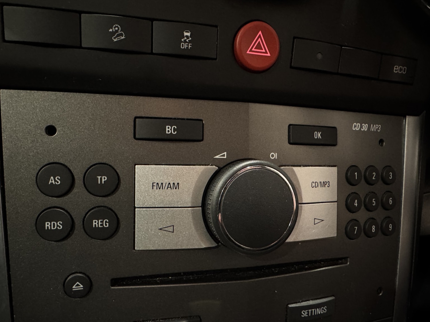 Used Vauxhall Antara 2012 for sale - 77953929: Photo 28