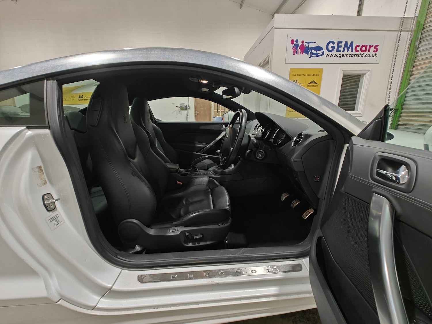 Used Peugeot RCZ 2010 for sale - 77398398: Photo 8