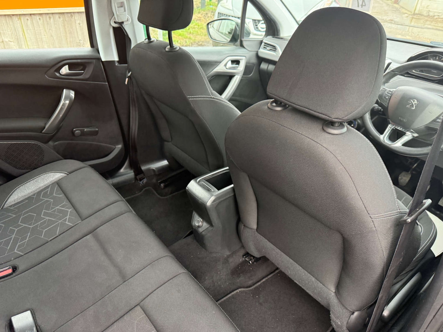 Used Peugeot 2008 2017 for sale - 77630705: Photo 15