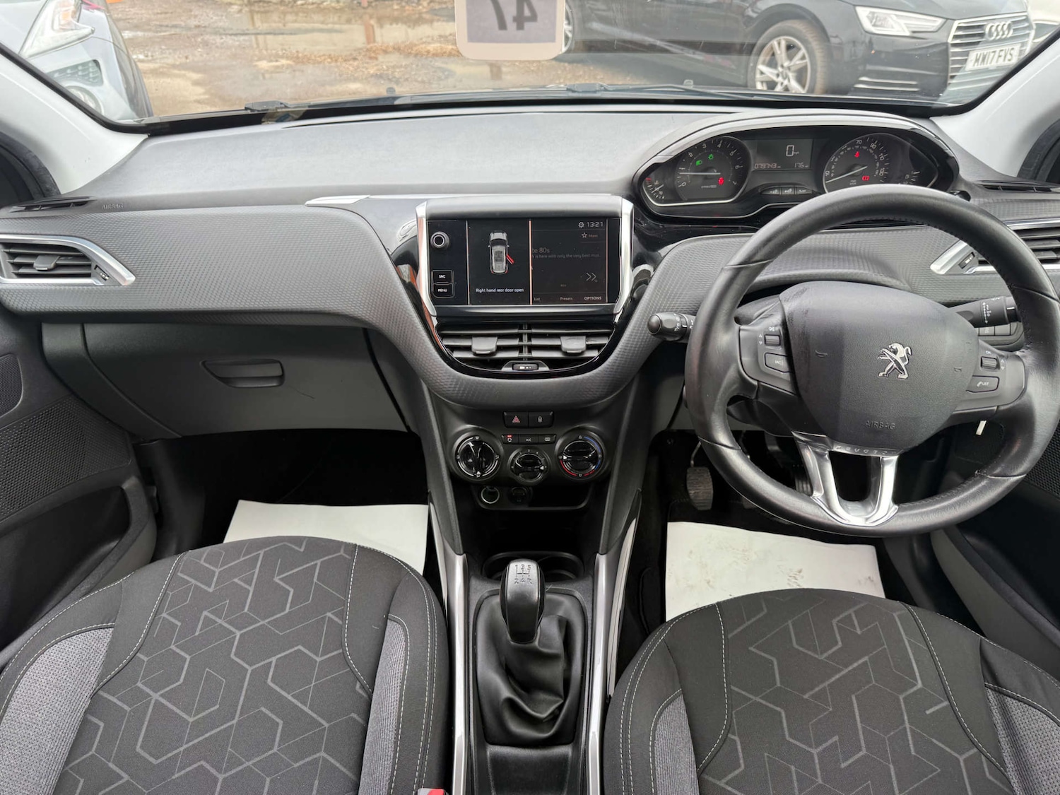 Used Peugeot 2008 2017 for sale - 77630705: Photo 18