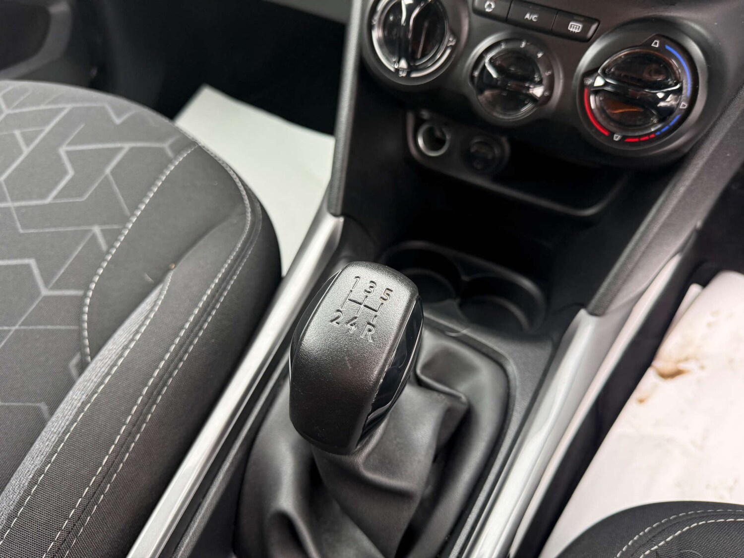 Used Peugeot 2008 2017 for sale - 77630705: Photo 29