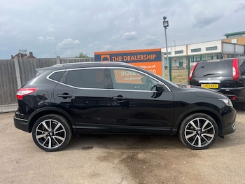 Used Nissan Qashqai 2015 for sale - 79561344: Photo