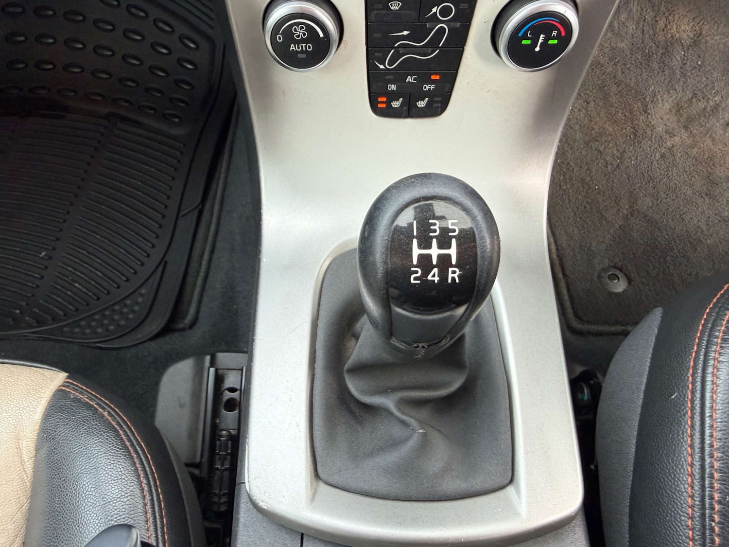 Used Volvo V50 2011 for sale - 77523286: Photo 29