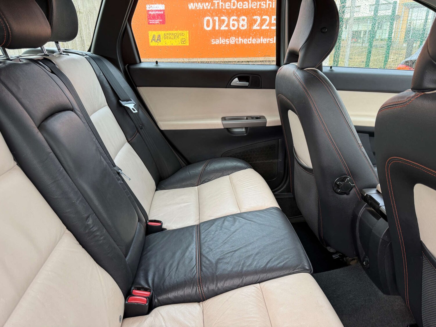 Used Volvo V50 2011 for sale - 77880390: Photo 16