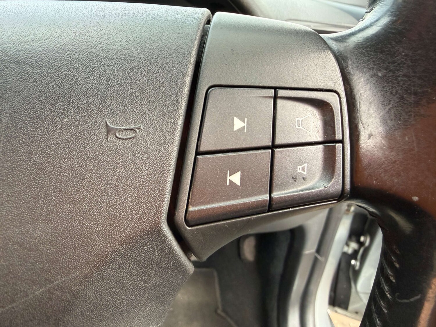 Used Volvo V50 2011 for sale - 77880390: Photo 26