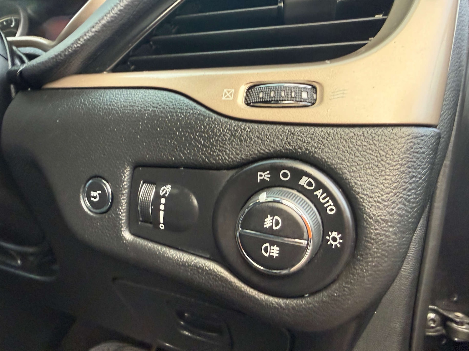 Used Jeep Cherokee 2016 for sale - 77172478: Photo 26