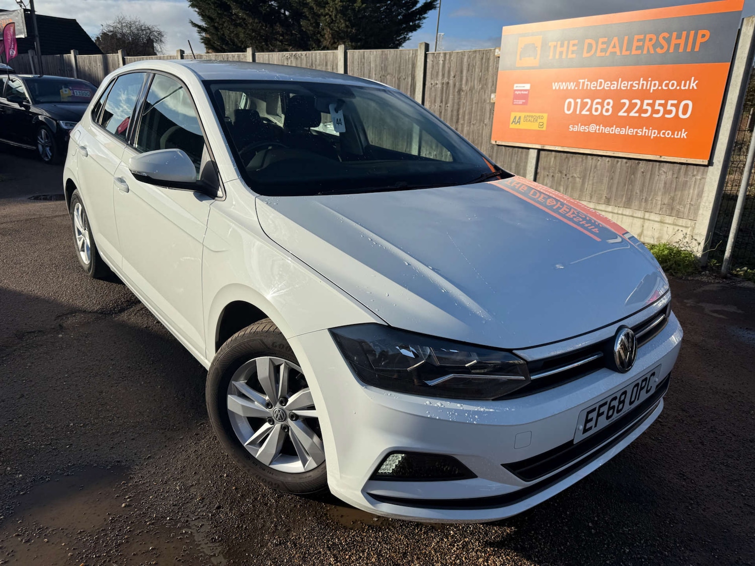 Used Volkswagen Polo 2018 for sale - 76829832: Photo 2