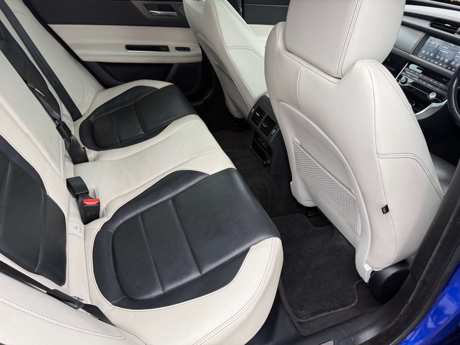 Used Jaguar XF 2017 for sale - 77059115: Photo 23