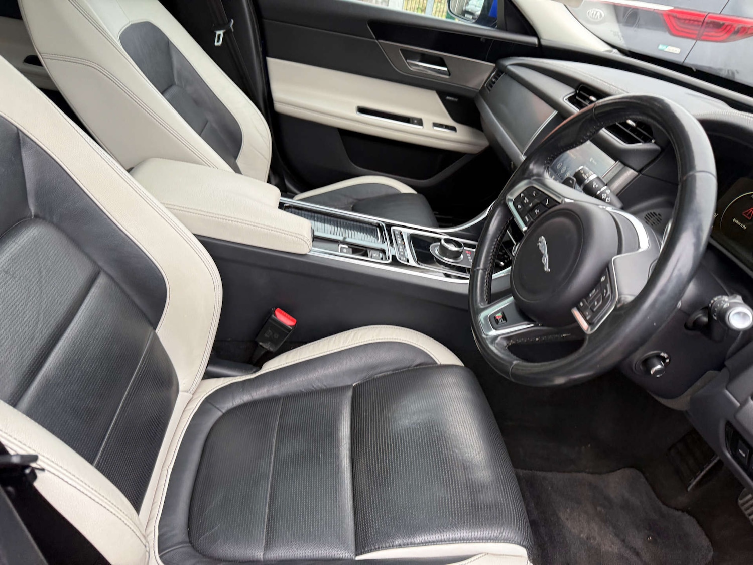 Used Jaguar XF 2017 for sale - 77059115: Photo 35