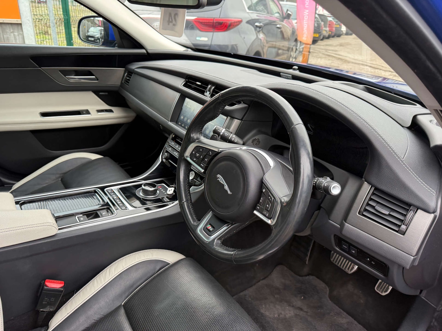 Used Jaguar XF 2017 for sale - 77059115: Photo 37