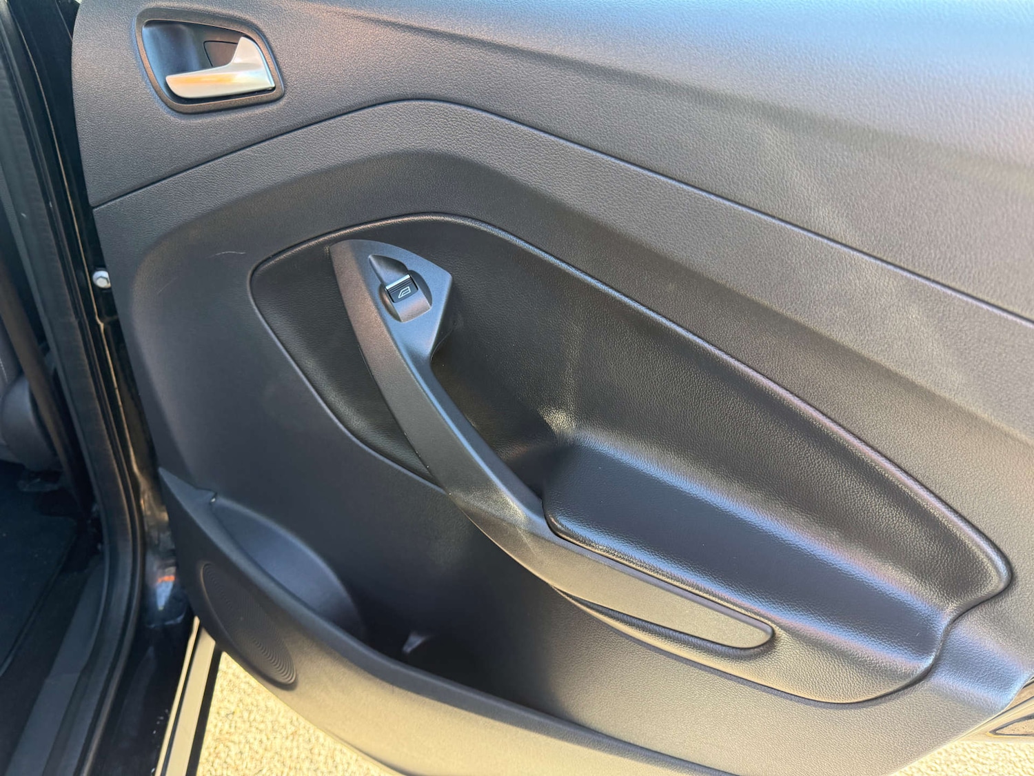 Used Ford Kuga 2015 for sale - 76177672: Photo 21