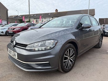 Used Volkswagen Golf 2017 for sale - 75923190: Photo