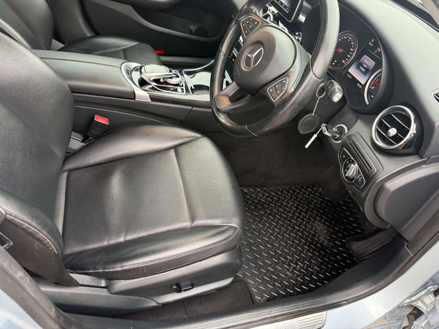 Used Mercedes-Benz C Class 2015 for sale - 78061473: Photo 22