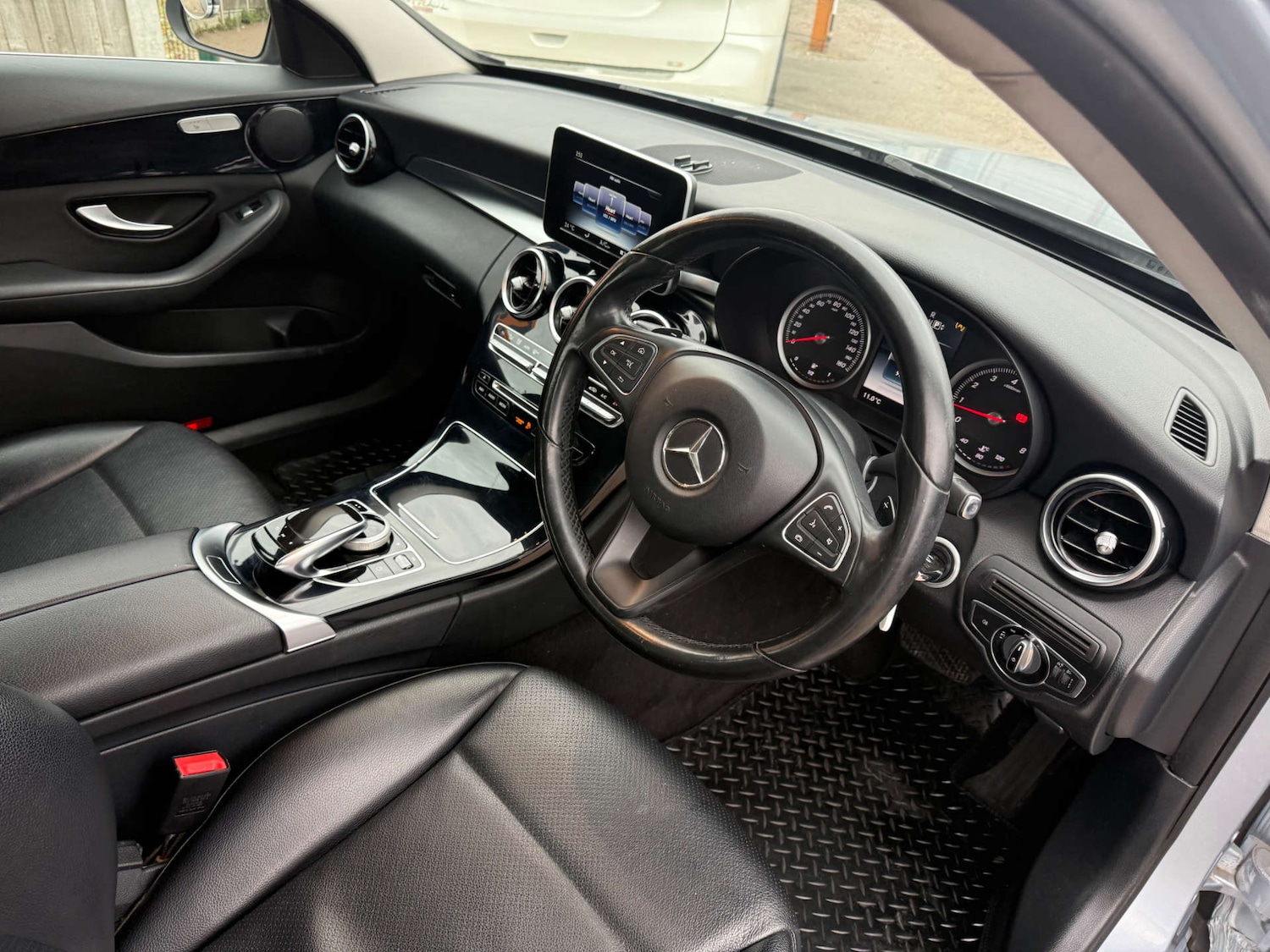 Used Mercedes-Benz C Class 2015 for sale - 78061473: Photo 23