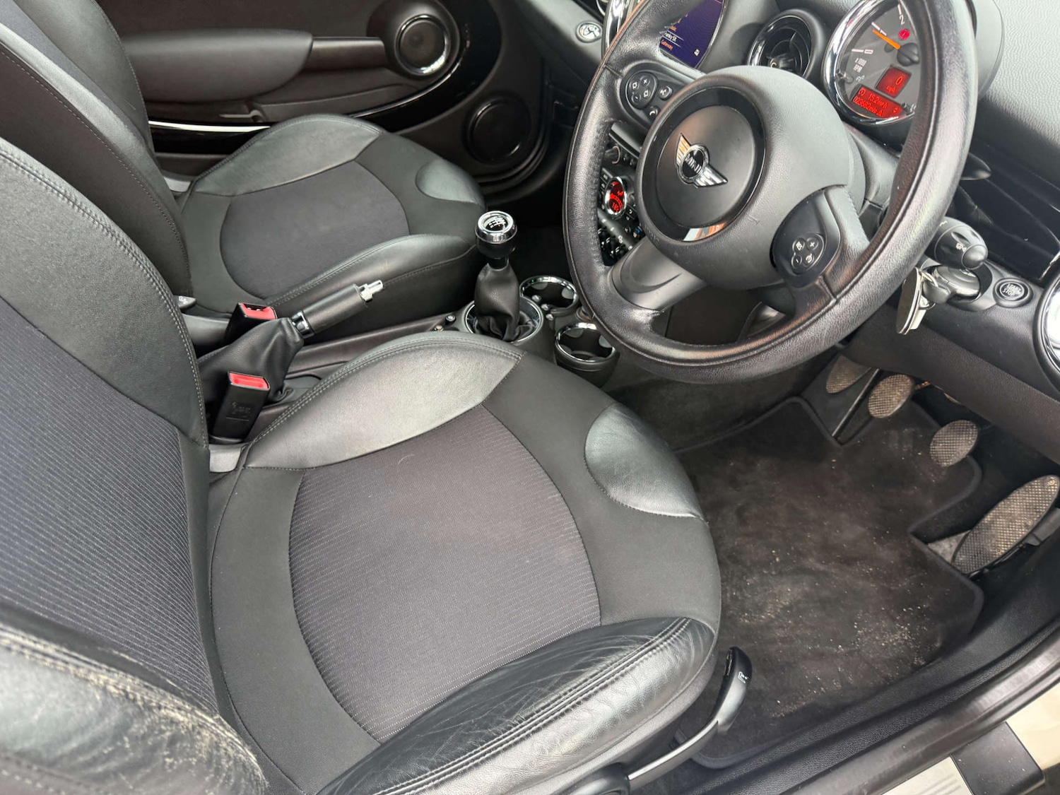 Used MINI Convertible 2015 for sale - 76422542: Photo 13