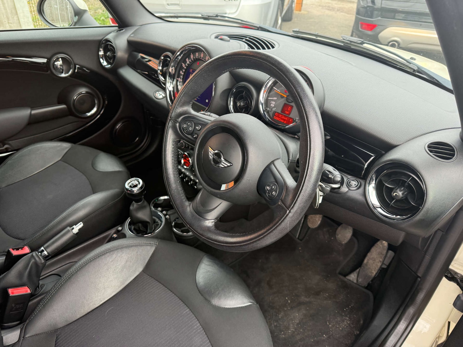 Used MINI Convertible 2015 for sale - 76422542: Photo 14