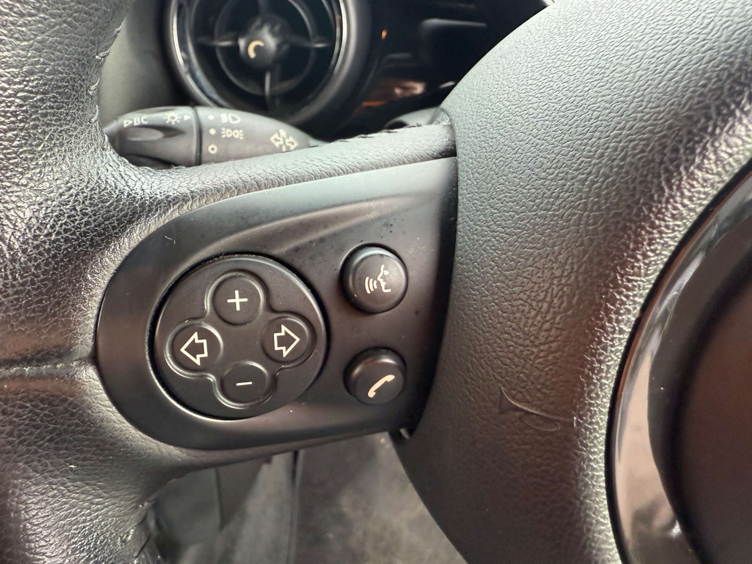 Used MINI Convertible 2015 for sale - 76422542: Photo 19