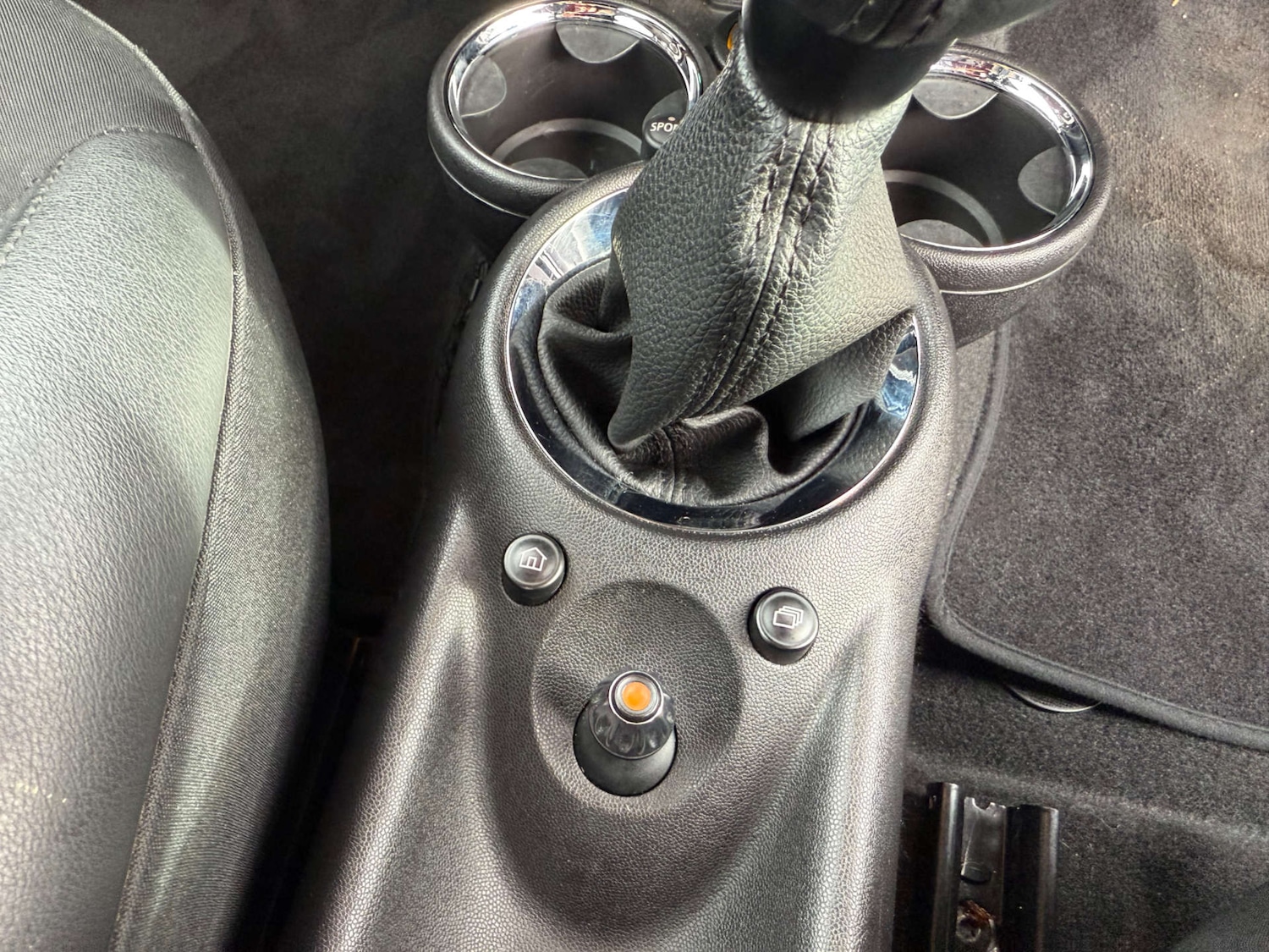 Used MINI Convertible 2015 for sale - 76422542: Photo 27