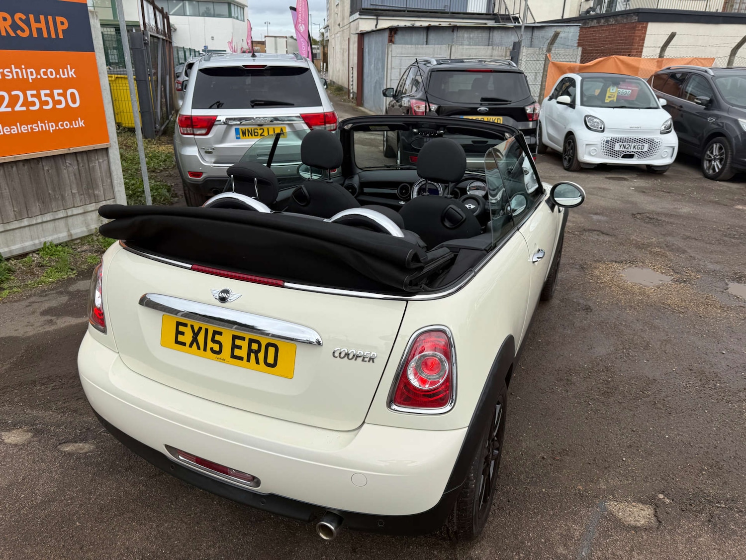 Used MINI Convertible 2015 for sale - 76422542: Photo 29