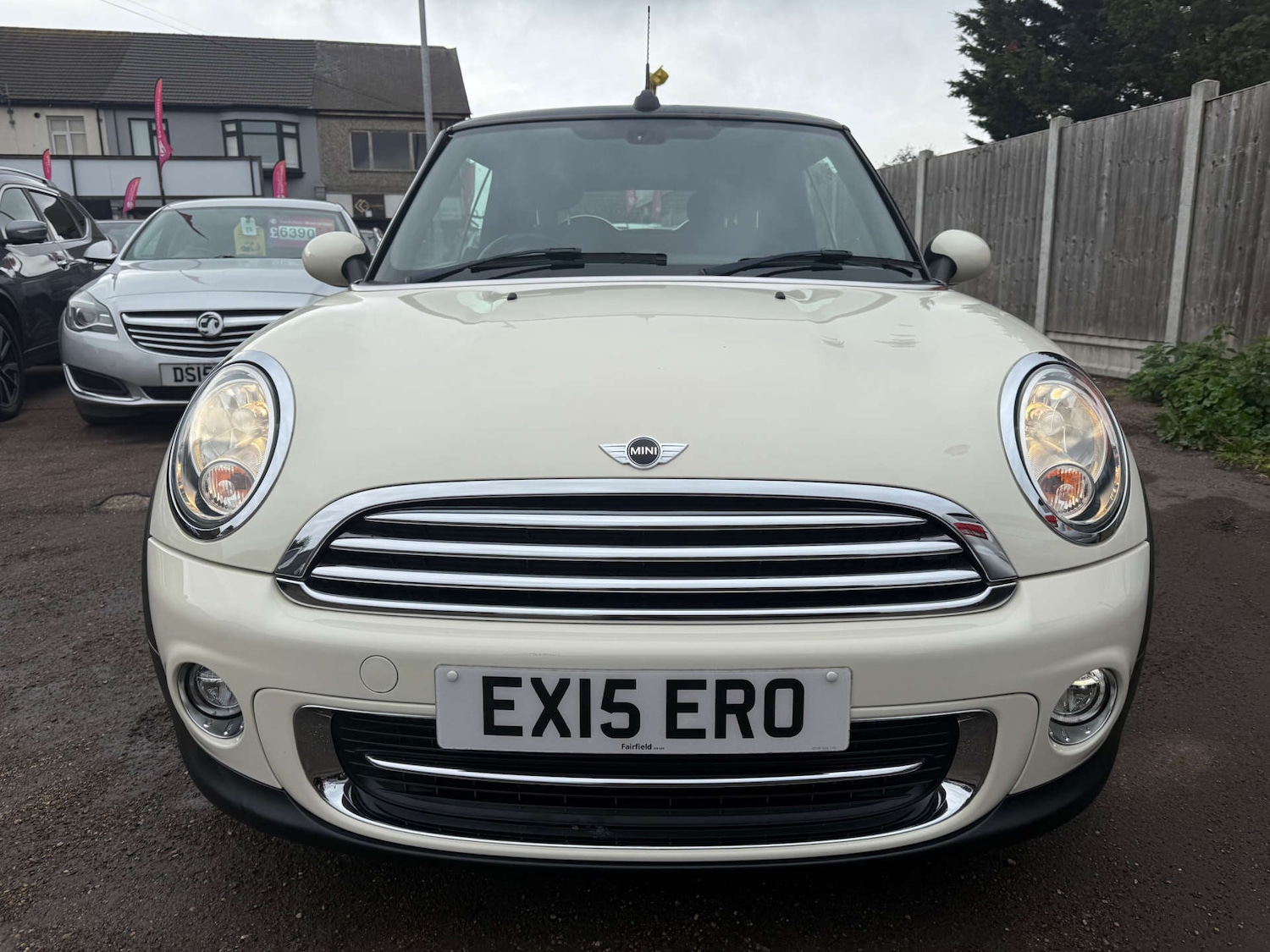 Used MINI Convertible 2015 for sale - 76422542: Photo 3