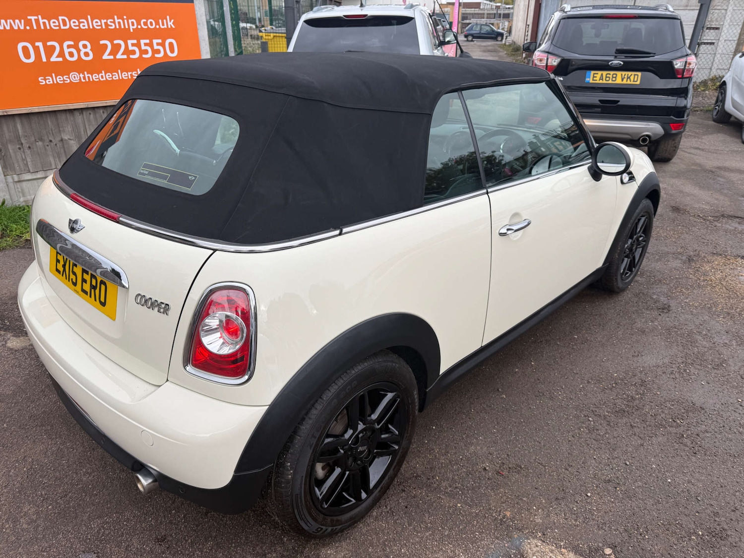 Used MINI Convertible 2015 for sale - 76422542: Photo 4
