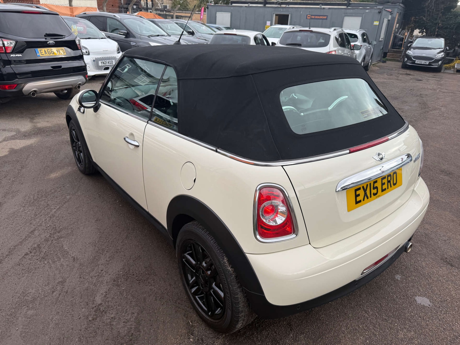 Used MINI Convertible 2015 for sale - 76422542: Photo 7