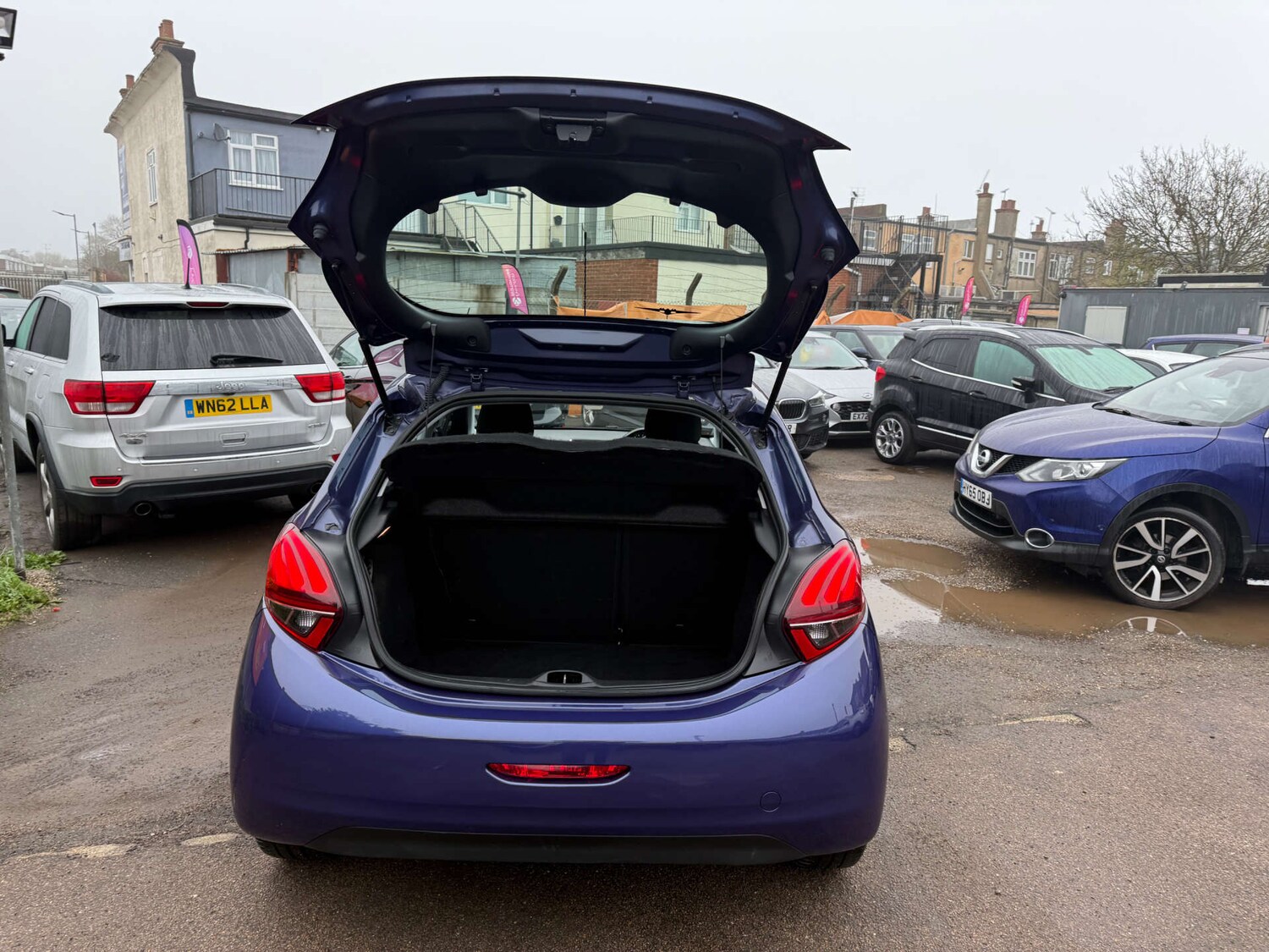 Used Peugeot 208 2016 for sale - 76588707: Photo 13