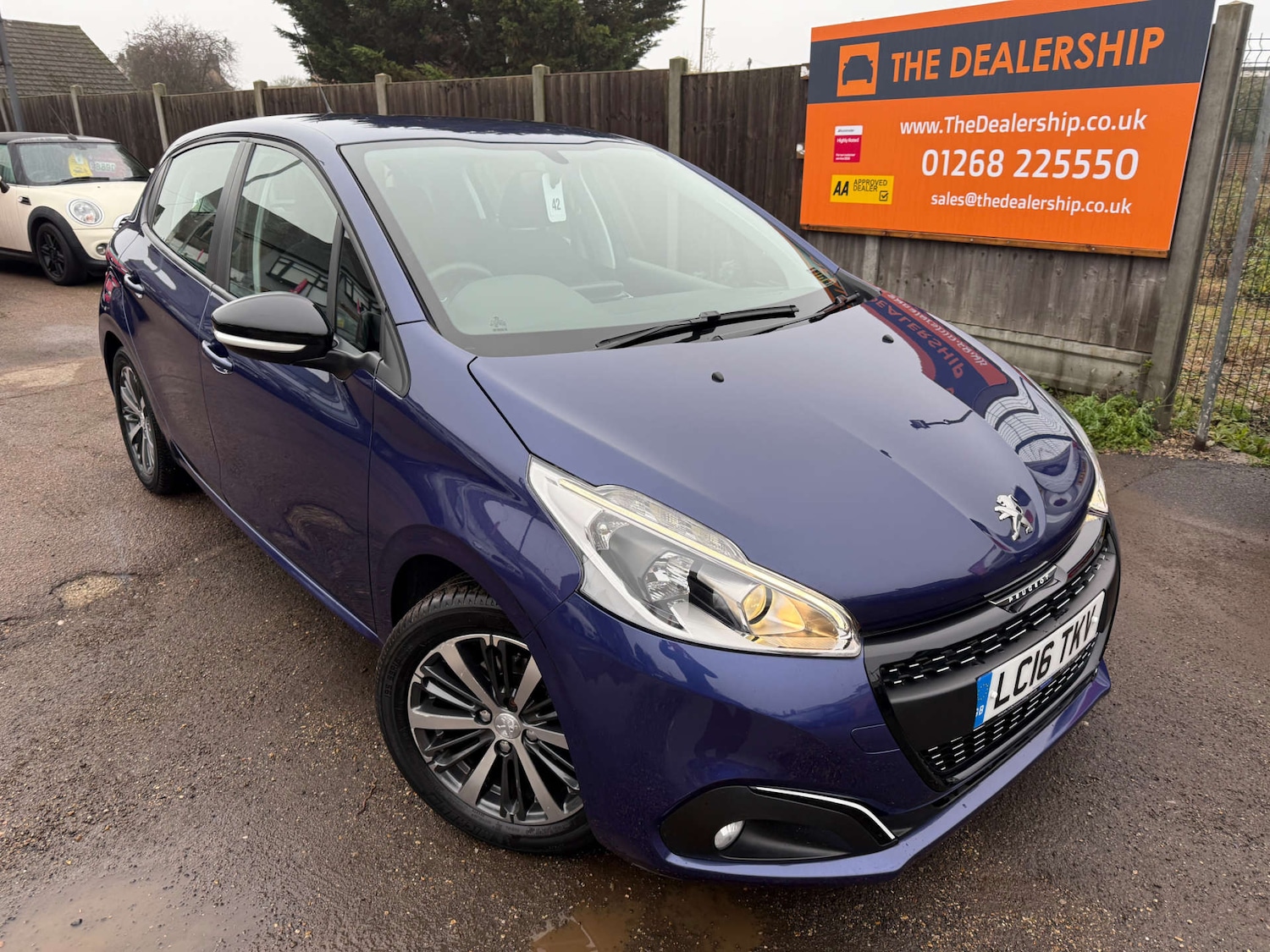 Used Peugeot 208 2016 for sale - 76588707: Photo 2