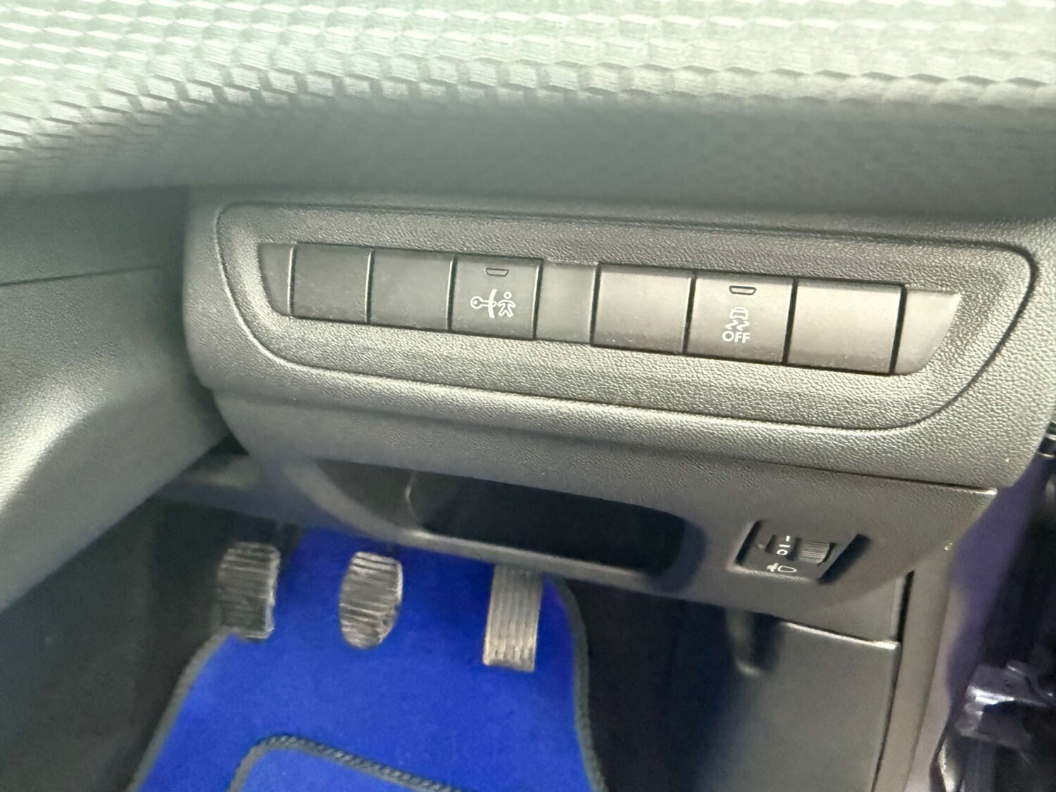 Used Peugeot 208 2016 for sale - 76588707: Photo 30